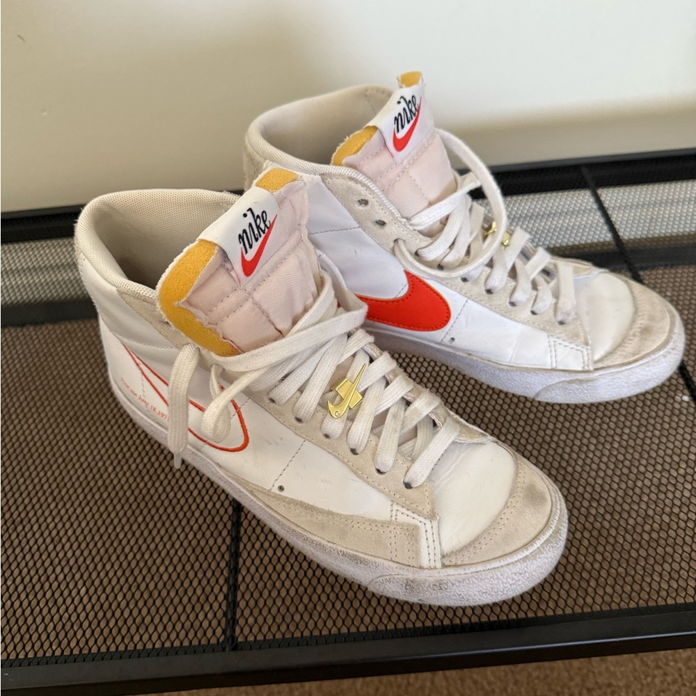 Nike White and orange  High-Top Sneakers